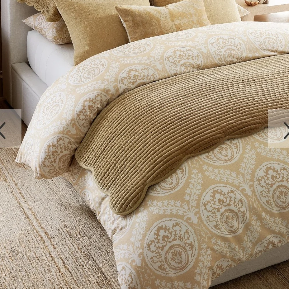 NWT Pottery Barn Lena Medallion Duvet Cover Full/Queen